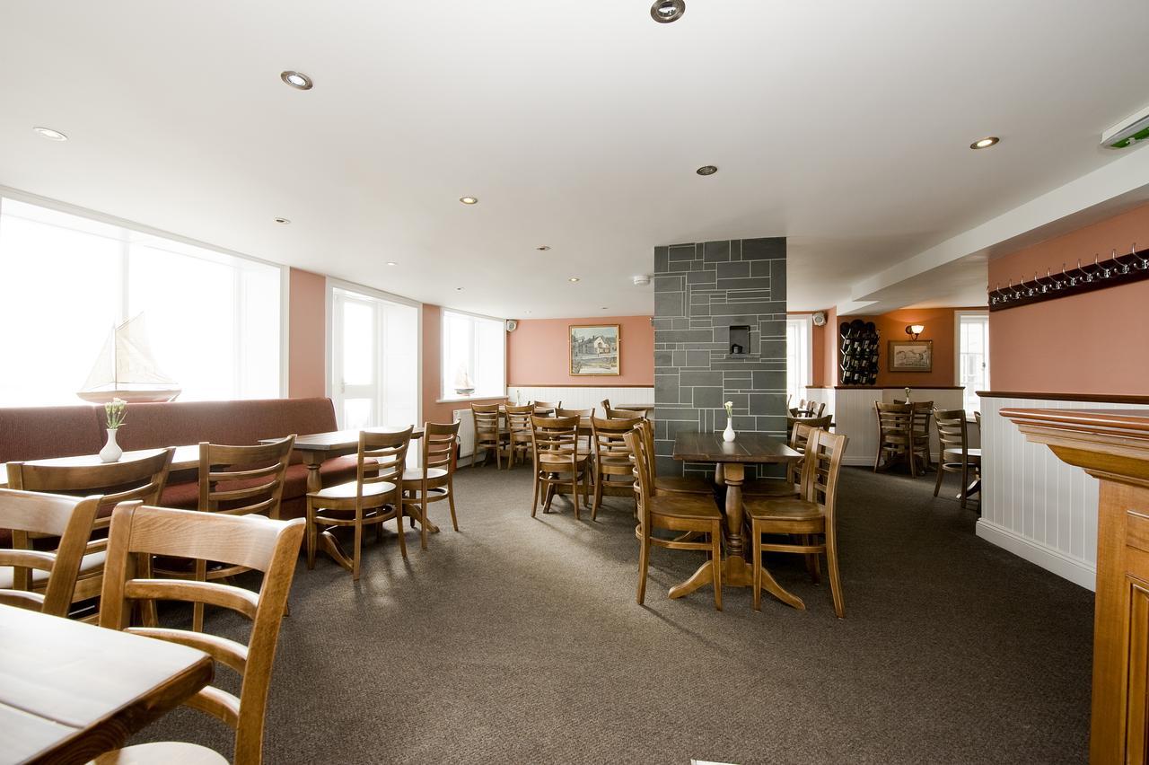 أبرديفي The Britannia Coaching Inn المظهر الخارجي الصورة